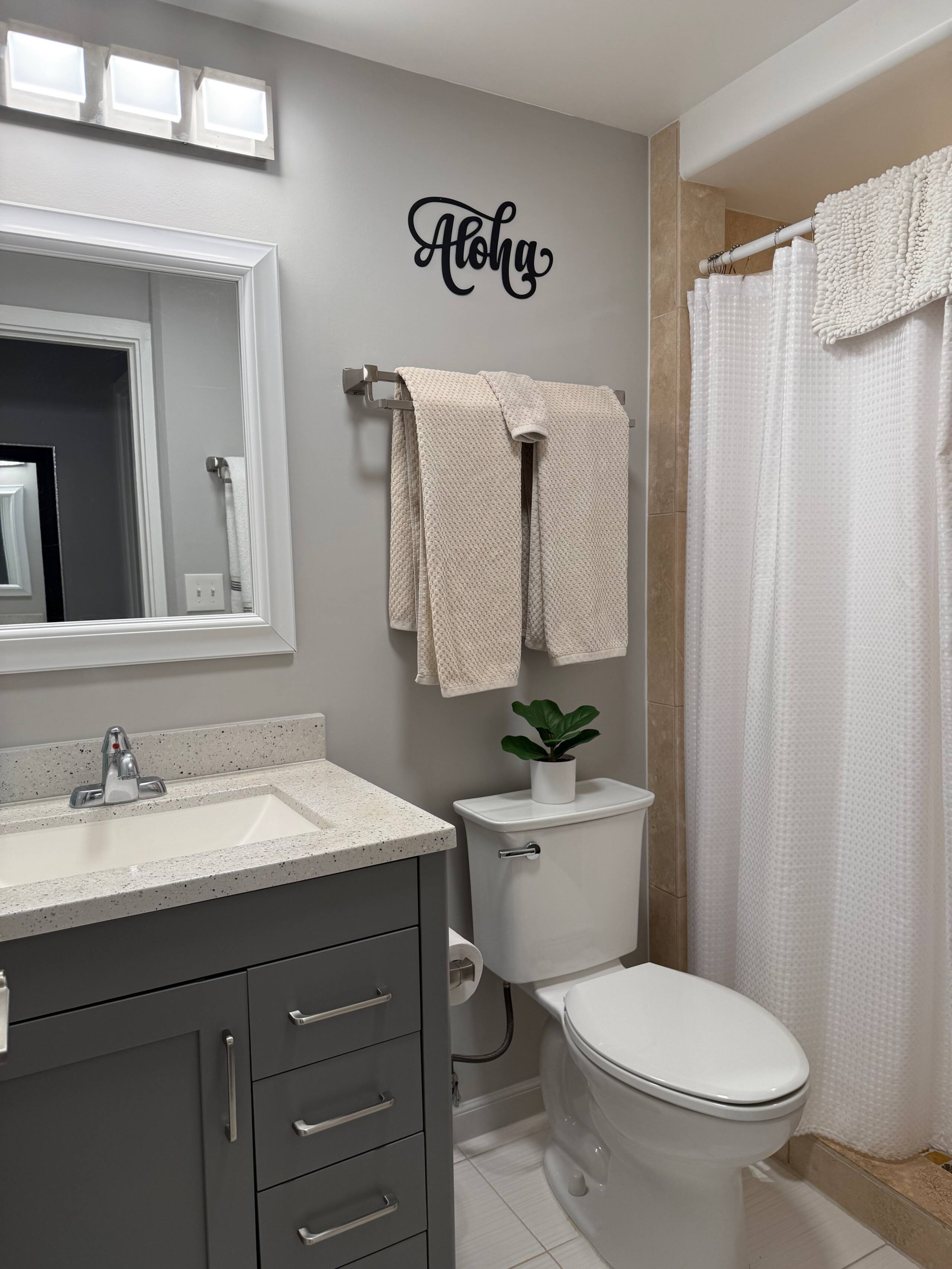 Condo in Honolulu · ★4.86 · 2 bedrooms · 3 beds · 1 private bath - Image 36