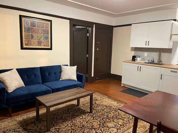 Spacious 1-bedroom Unit Near Lake Merritt - Alameda, CA