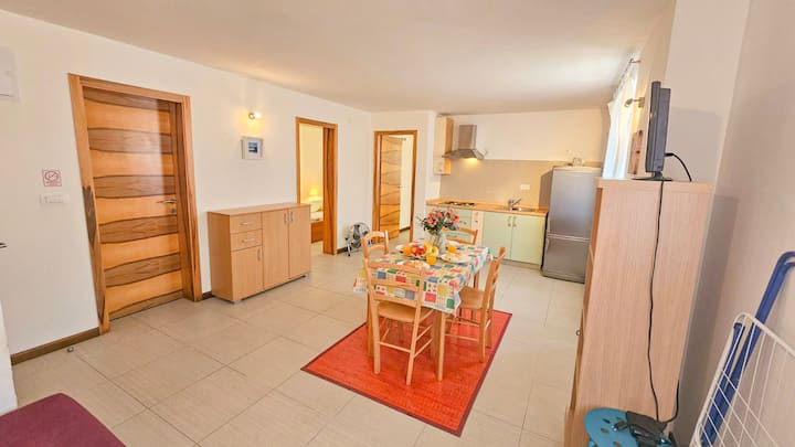 Charming Apartment Near The Beach! - Supetar