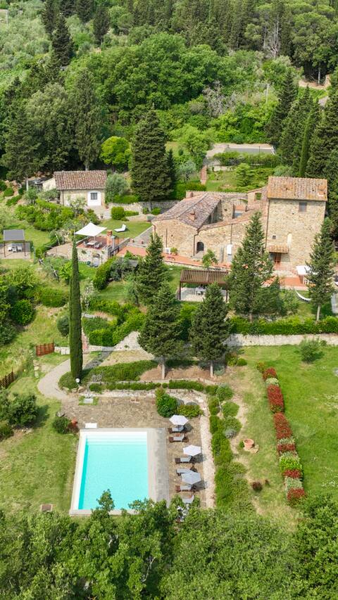 Casine al Sole (exclusive property)
3 Houses