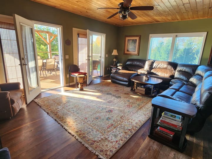 Peaceful Country Retreat - Conesus Lake, NY
