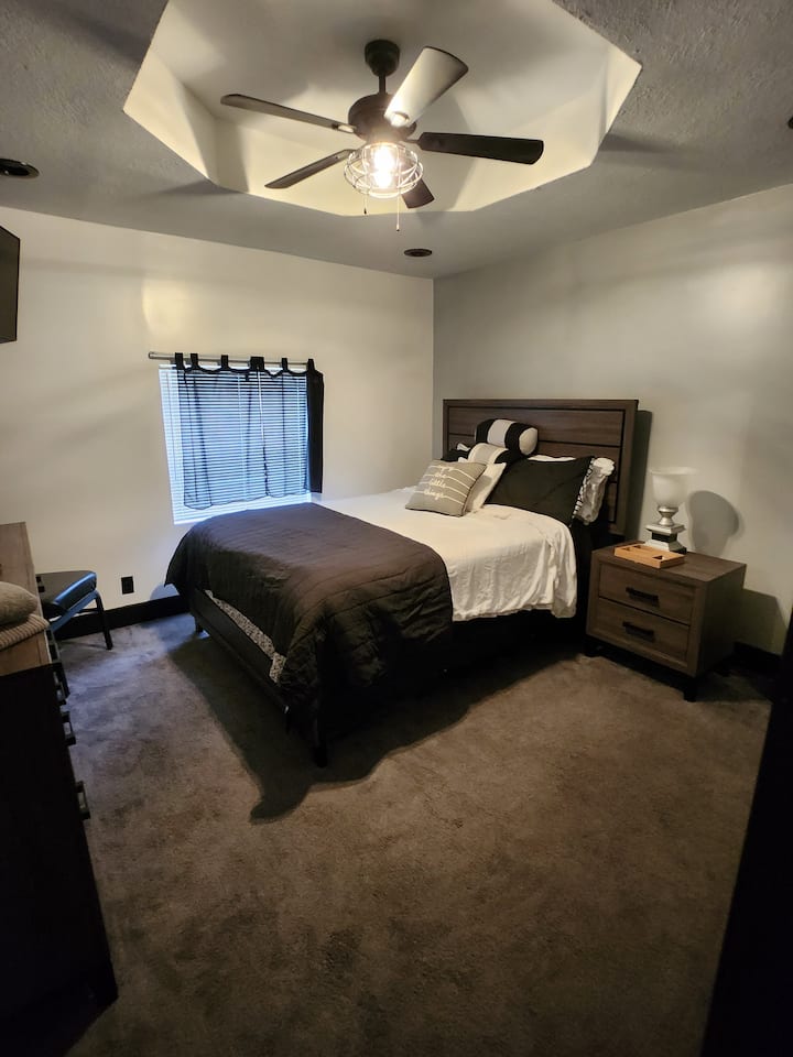 საძინებელი 1