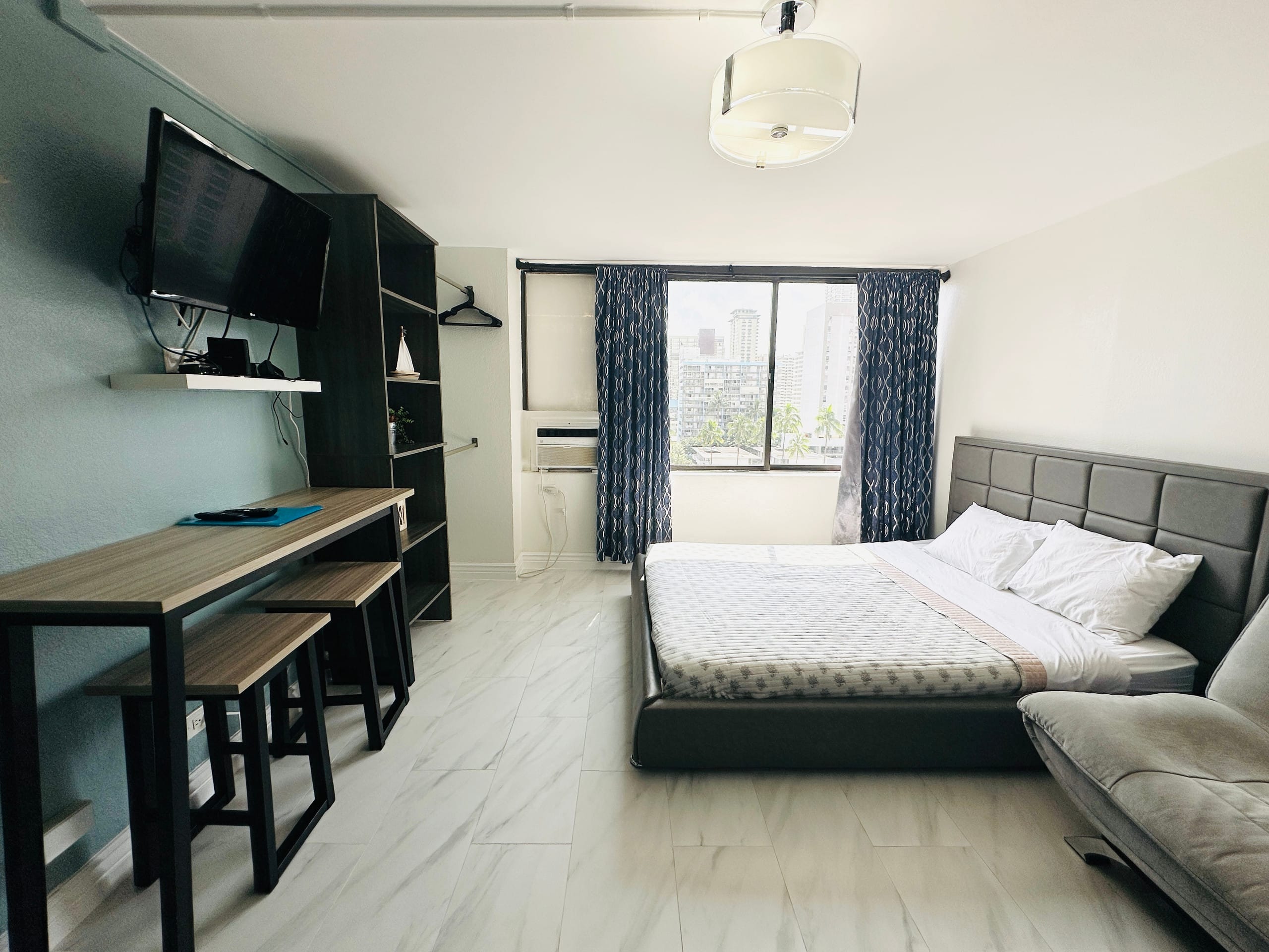 Condo in Honolulu · ★4.63 · Studio · 1 bed · 1 bath - Image 15