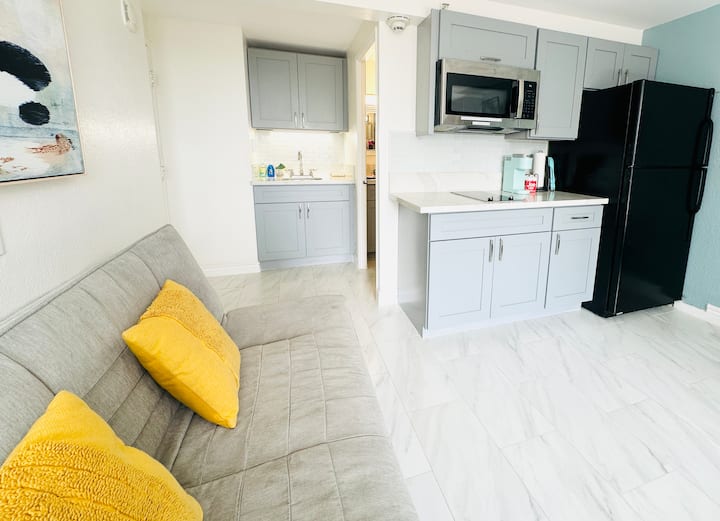 Secluded Oasis In Waikiki, W/ac - Honolulu, HI