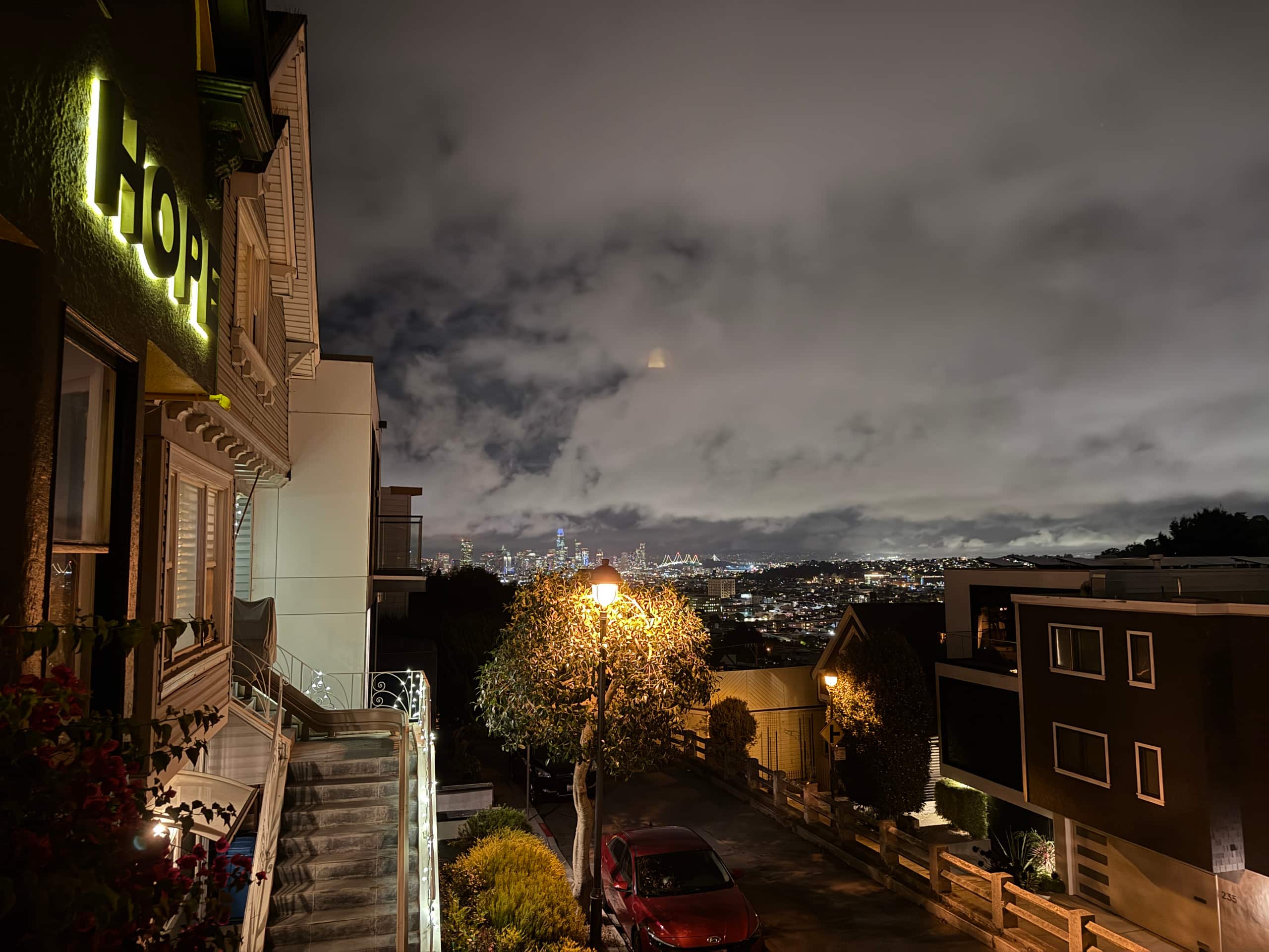 Home in San Francisco · ★5.0 · 2 bedrooms · 2 beds · 2 baths - Image 32