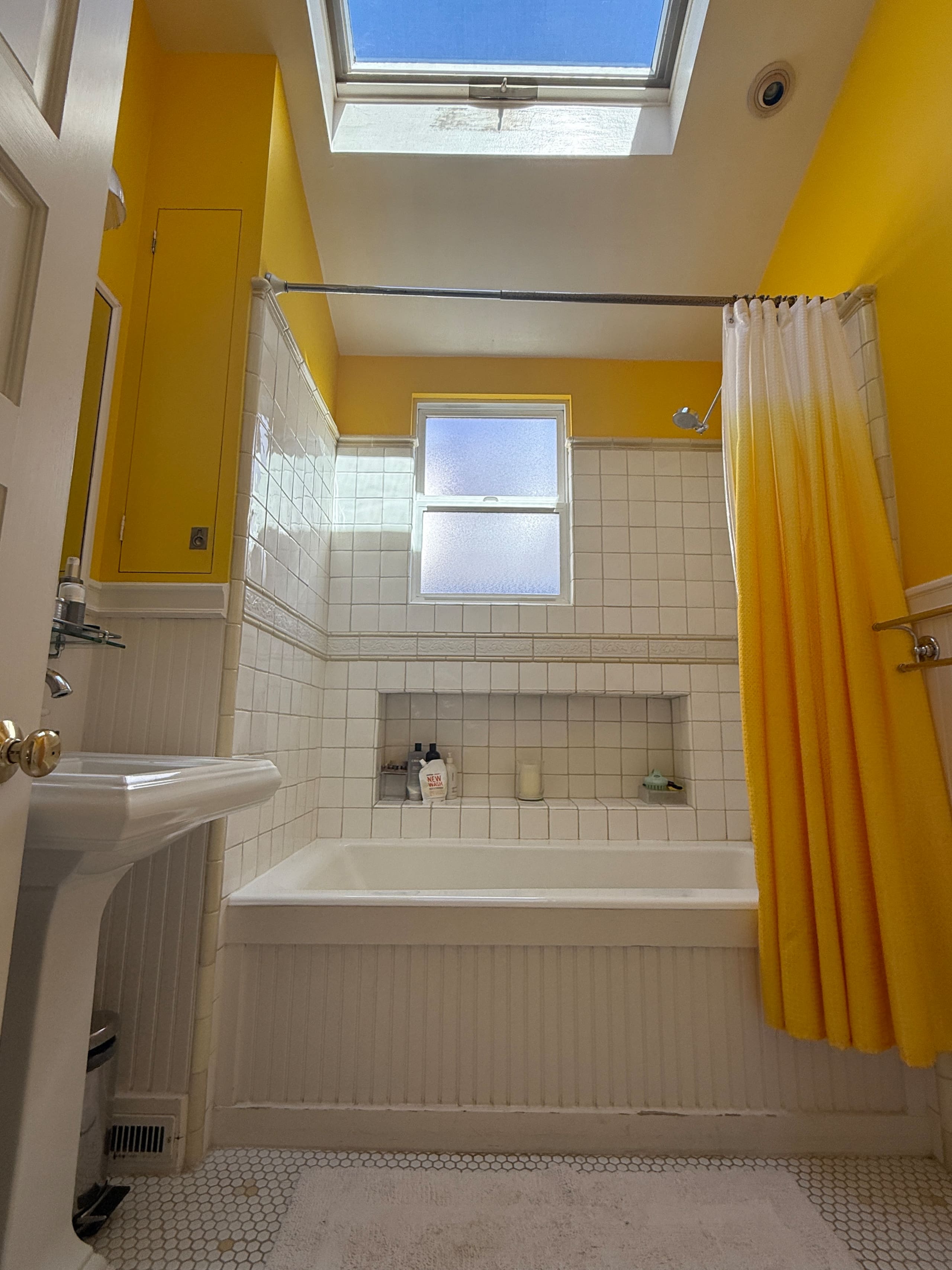 Home in San Francisco · ★5.0 · 2 bedrooms · 2 beds · 2 baths - Image 16