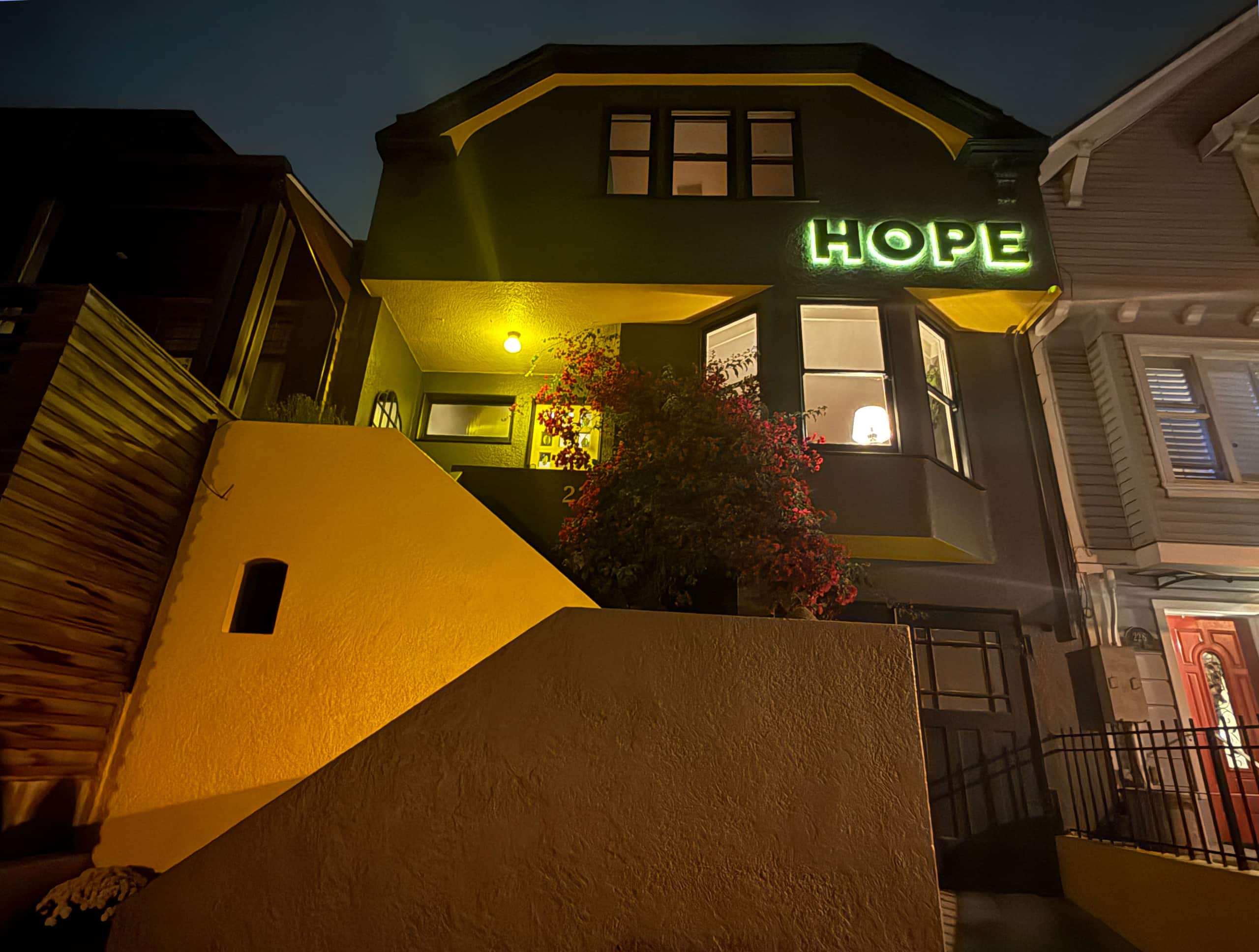 Home in San Francisco · ★5.0 · 2 bedrooms · 2 beds · 2 baths - Image 31