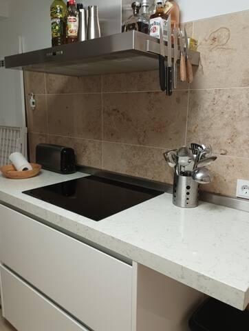 Apartamento con vistas en el puerto de Donostia. gallery image 5