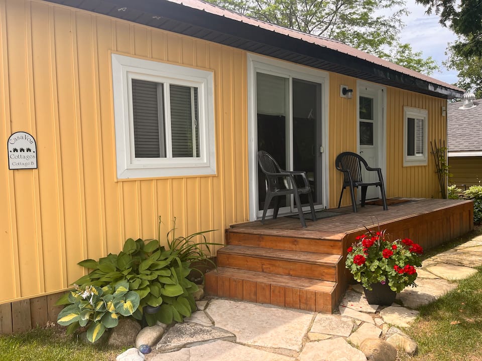 Sauble Beach Cottage Vacation Rentals | Airbnb