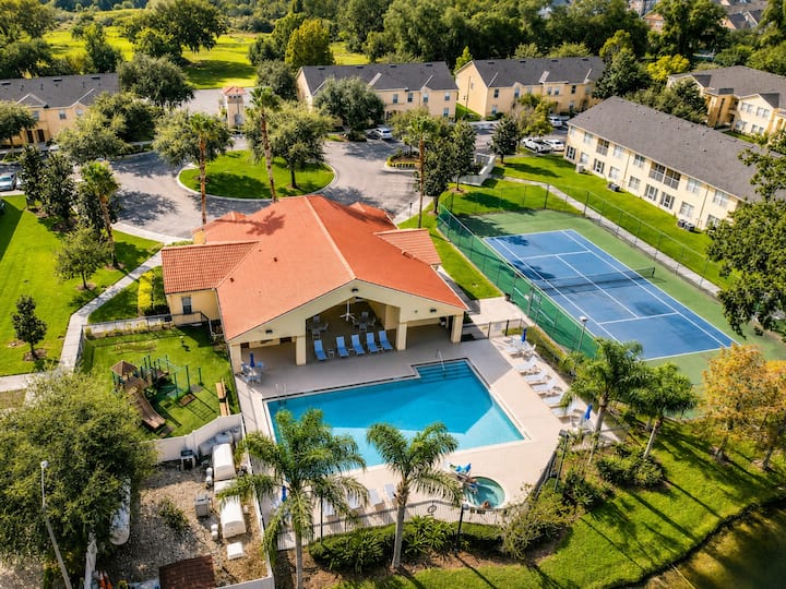 Cozy Vacay-condo Close To The Theme Parks! - Kissimmee, FL