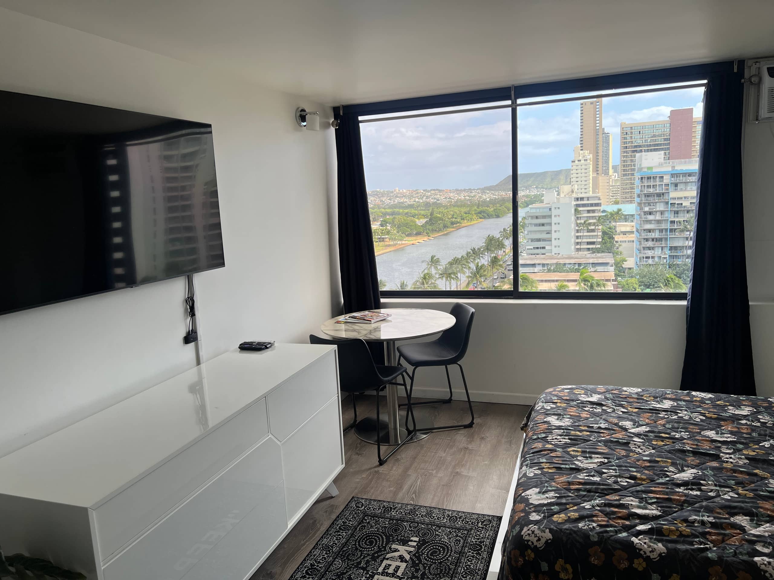 Hotel in Honolulu · ★4.74 · 1 bedroom · 1 bed · 1 private bath - Image 19