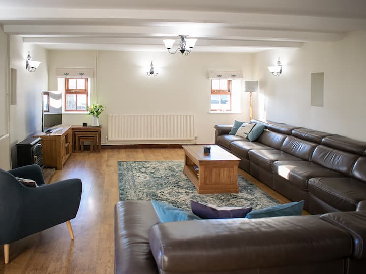 Characterful, Rural Barn Conversion. - Derbyshire