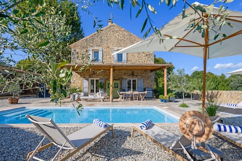 Beautiful charming house with private pool