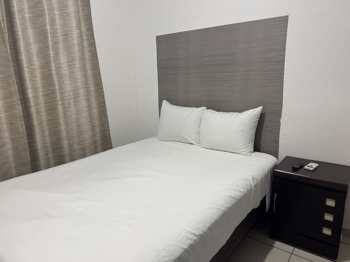 غرفة النوم 1