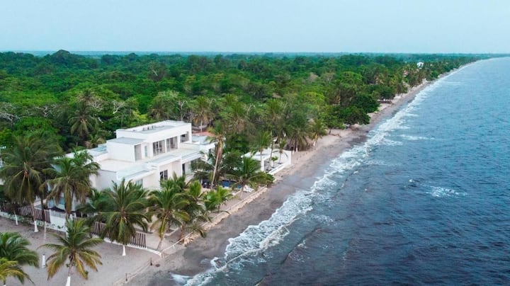 Casa Danae · Cabaña Privada Frente Al Mar En Tolú - Santiago de Tolú