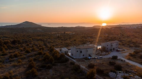 Secluded Villas for Big Groups, 2 Pools, Views