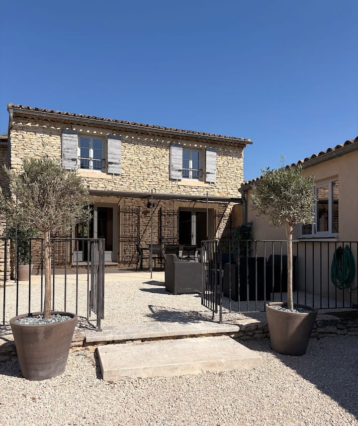 Les Pierres Sèches, à Gordes - Gordes