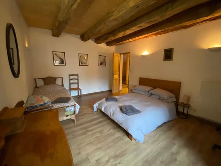 غرفة النوم 2