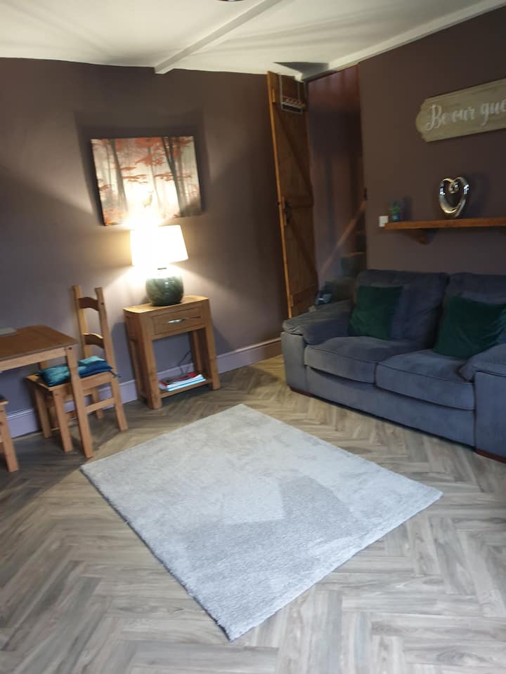 Caterpillar Cottage,  Tucked Away In Kelbrook - Skipton