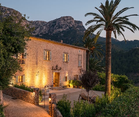 Top Airbnb: 1618 Manor: Steps from Belmond La Residencia en Illes Balears