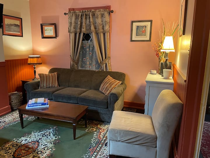 The Hillside Hideaway - Cumberland, MD