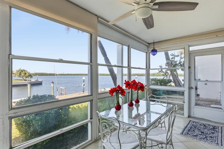 Longboat Key Waterfront 2-bdrm Condo Walk To Beach - Longboat Key, FL
