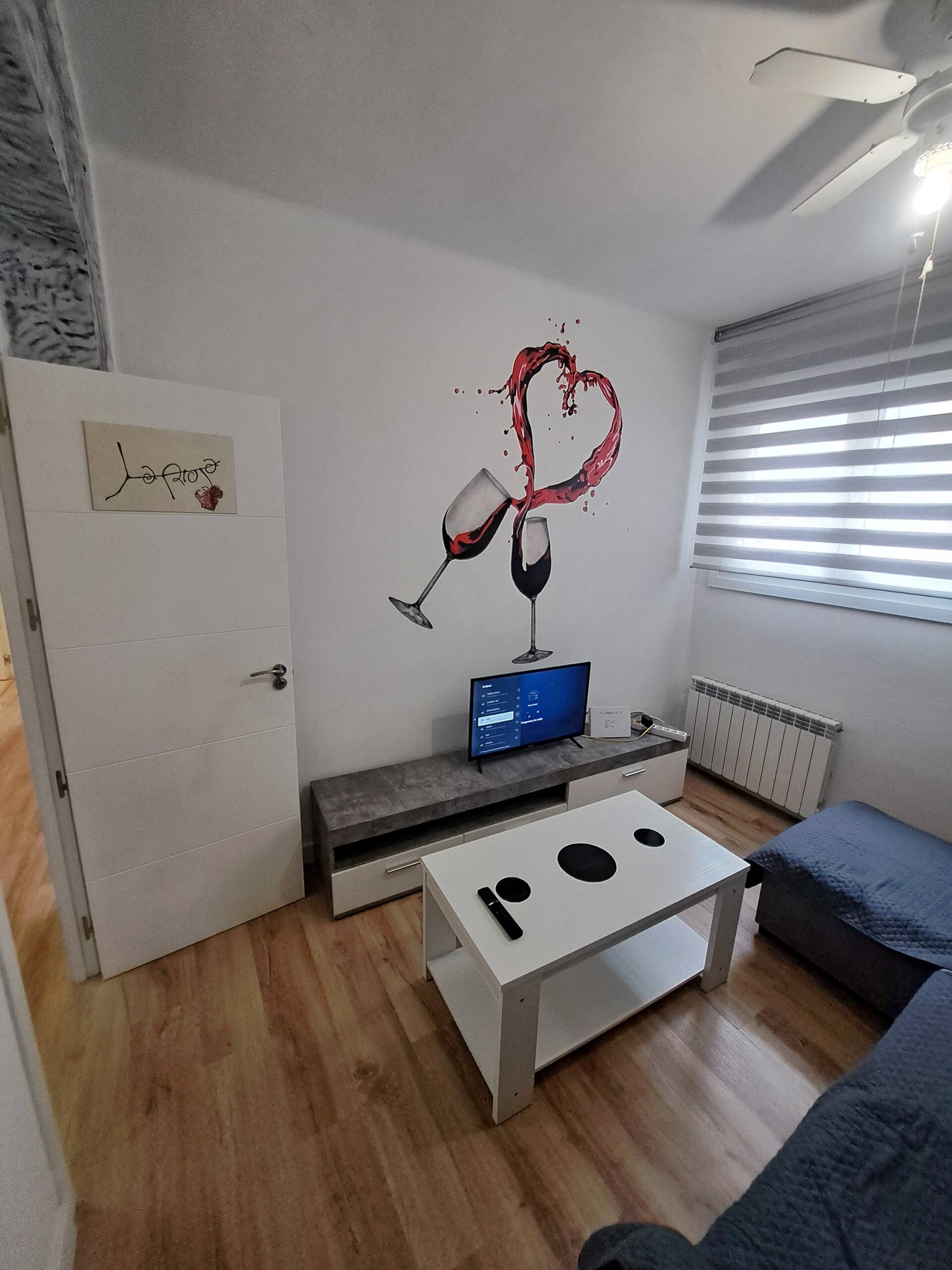 Downtown, garage, Wi-Fi, sofa and new visco mattresses