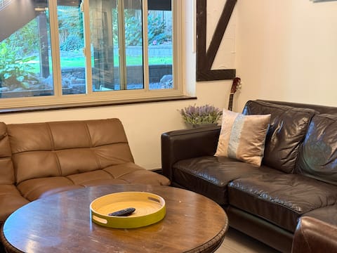 Top performing Airbnb: Bright 3BR Garden Suite w/ Private Garden•Sleeps 8 in Edmonds