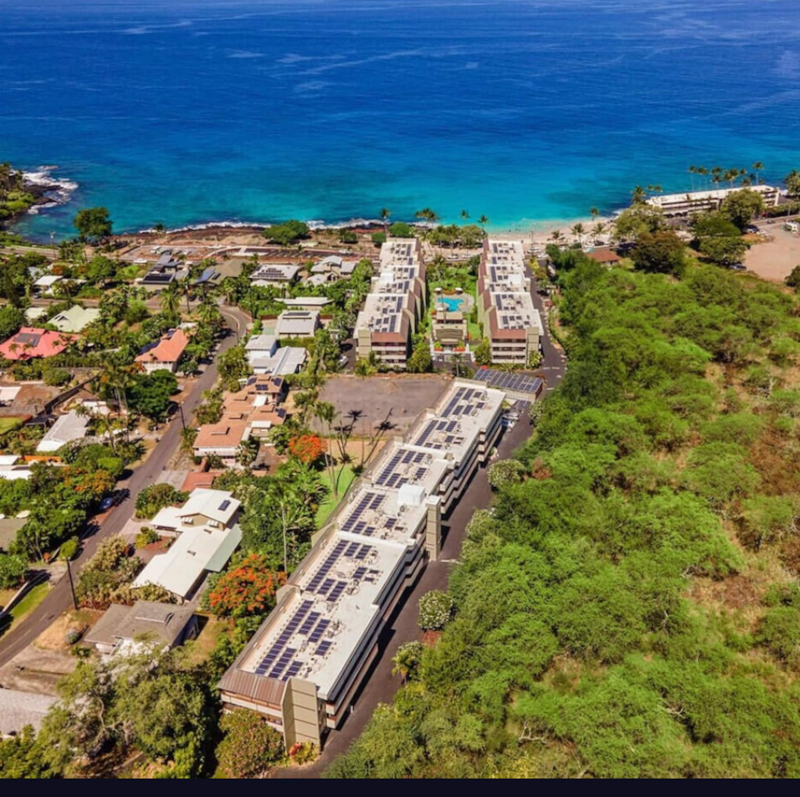 Condo in Kailua-Kona · ★4.99 · 2 bedrooms · 4 beds · 2 private baths - Image 37