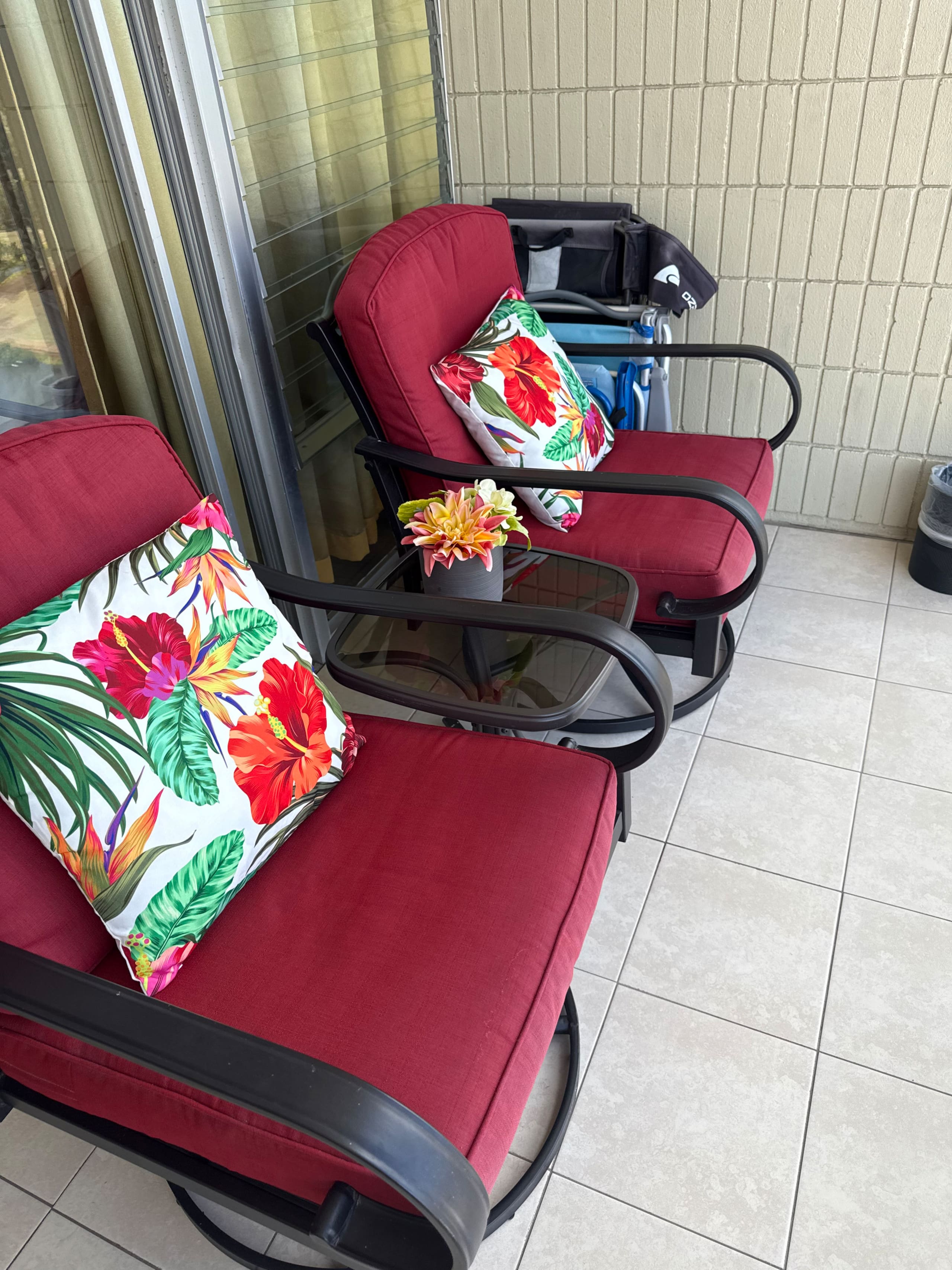Condo in Honolulu · ★4.84 · 1 bedroom · 2 beds · 1 private bath - Image 16