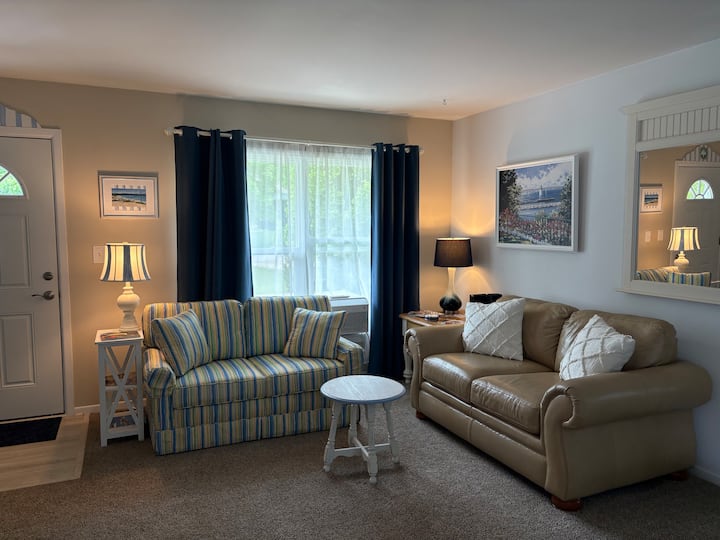 The West Wing - Charlevoix, MI