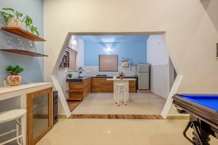Fully equipped kitchen for guest access on the 1st Floor