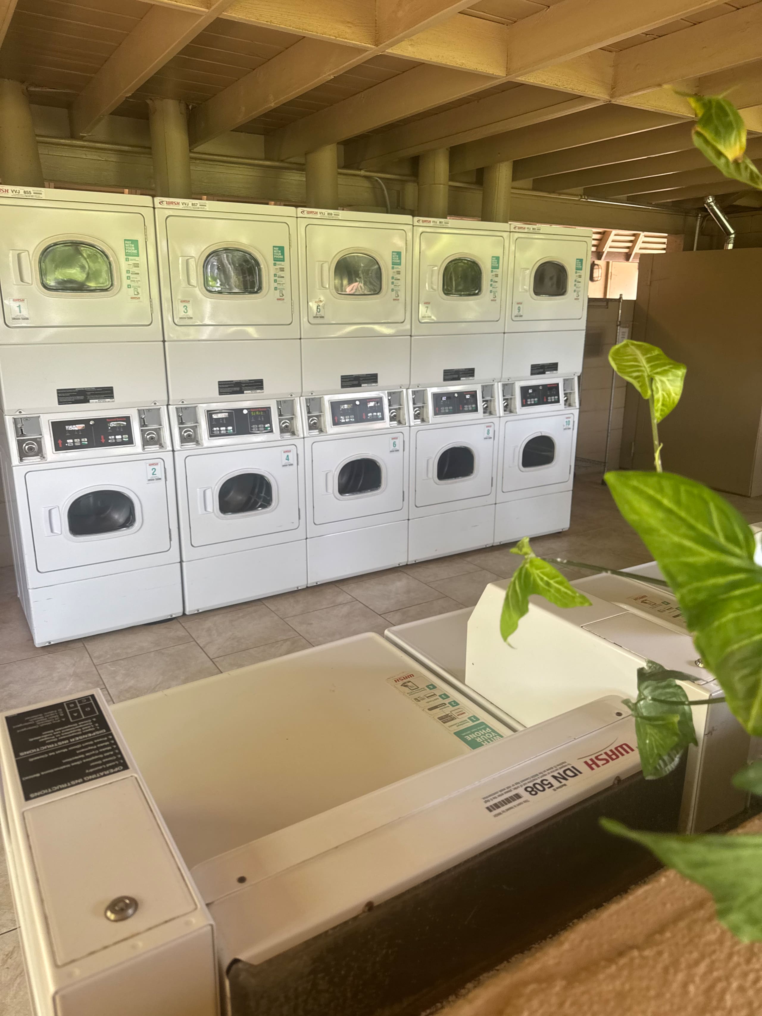 Condo in Lahaina · ★4.67 · 1 bedroom · 2 beds · 1 bath - Image 34