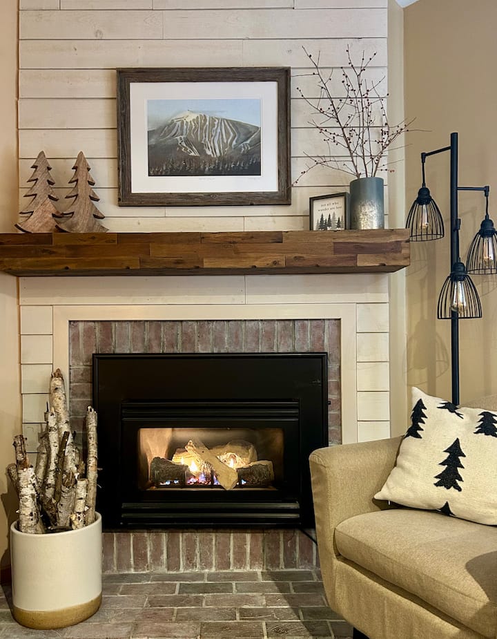 Cozy Ski-in/ski-out Escape At Sugarloaf With Ac - Carrabassett Valley, ME