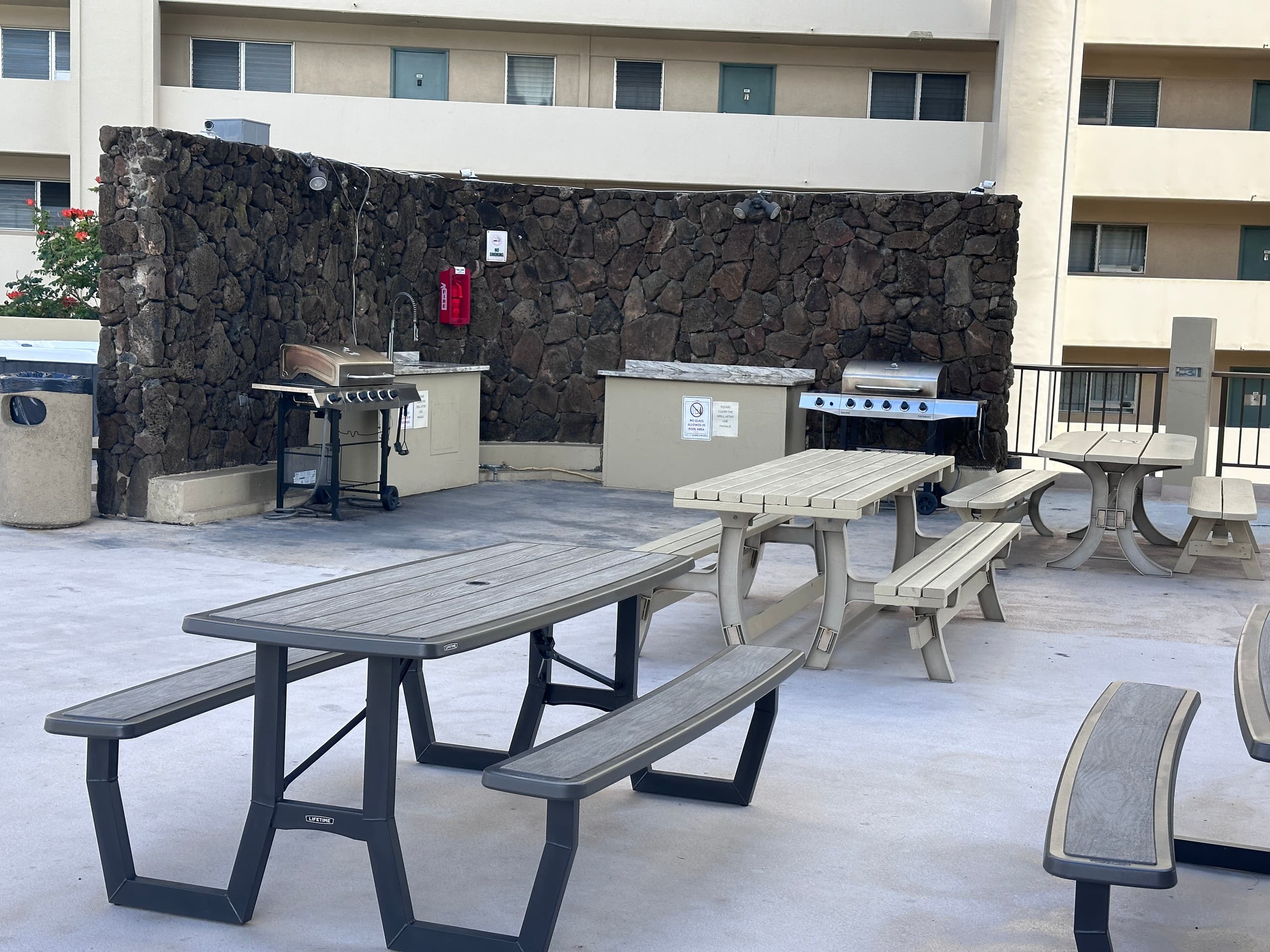 Condo in Honolulu · ★4.81 · Studio · 1 bed · 1 private bath - Image 22