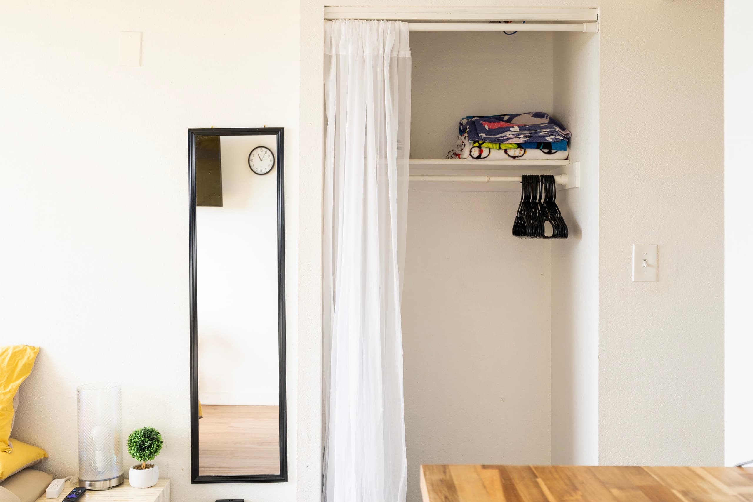 Condo in Honolulu · ★4.81 · Studio · 1 bed · 1 private bath - Image 27