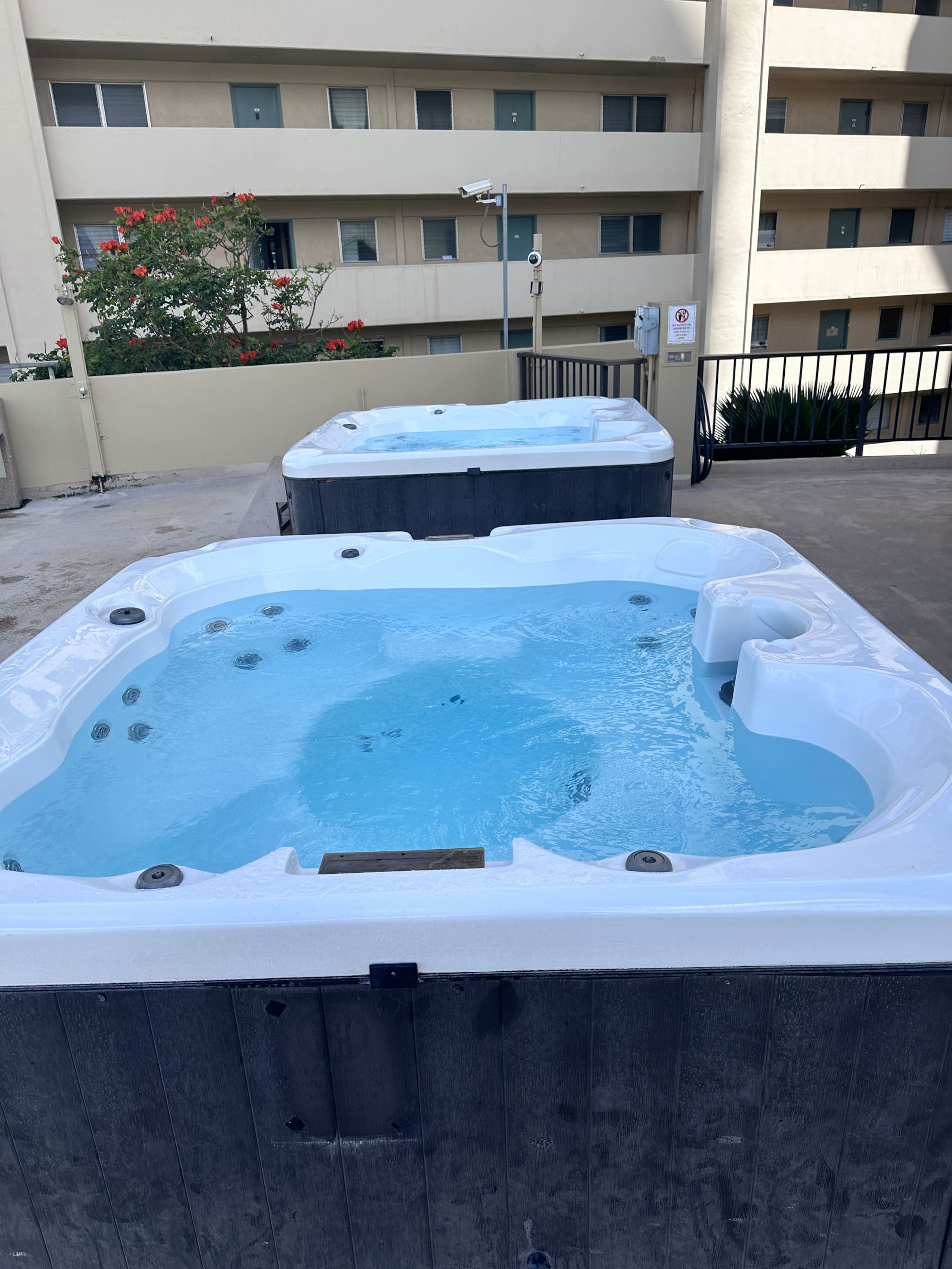 Condo in Honolulu · ★4.81 · Studio · 1 bed · 1 private bath - Image 21