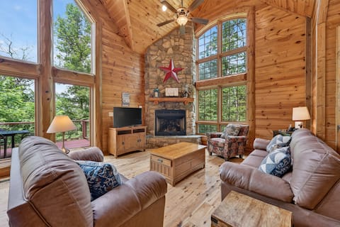 River Woods Retreat Hot Tub, Trails, EV