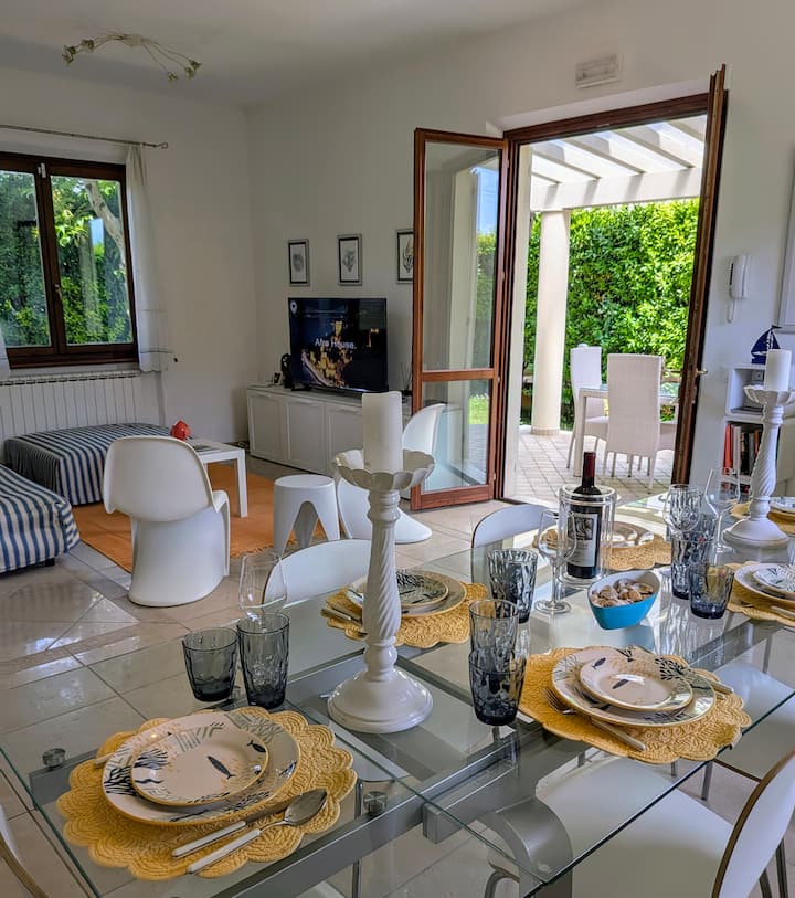 Villa Marina Pietrasanta: Giardino E 1km Dal Mare - Marina di Pietrasanta