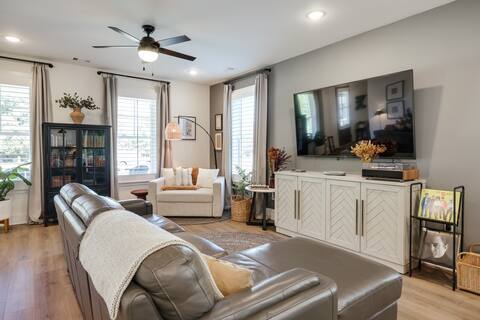 Charming Downtown Retreat, 6 Miles to UGA