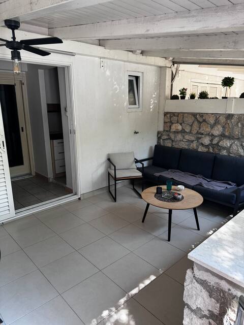 Top performing Airbnb: Apartment in Gajac, Pag Island, with garden, BBQ, + parking in Gajac