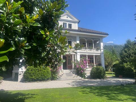 Villa on Lake Maggiore with private lake access