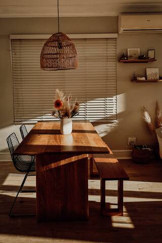 Lovely 2 bedroom apartment with stunning views gallery image 4