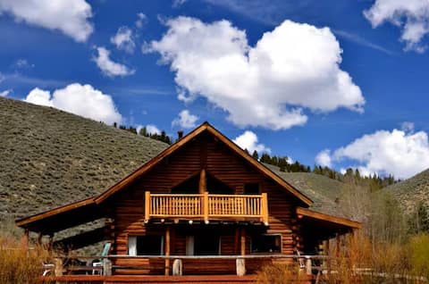 BeckwithsLodge Sawtooths SalmonRiver Stanley Idaho