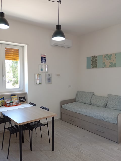 Annuncio Airbnb popolare: Home Sweet Puglia Suite with private veranda a Castellana Grotte