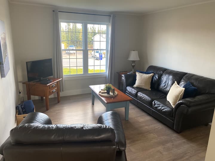 Davis Suite (2 Bedroom 2 Bathroom, Pet Friendly)