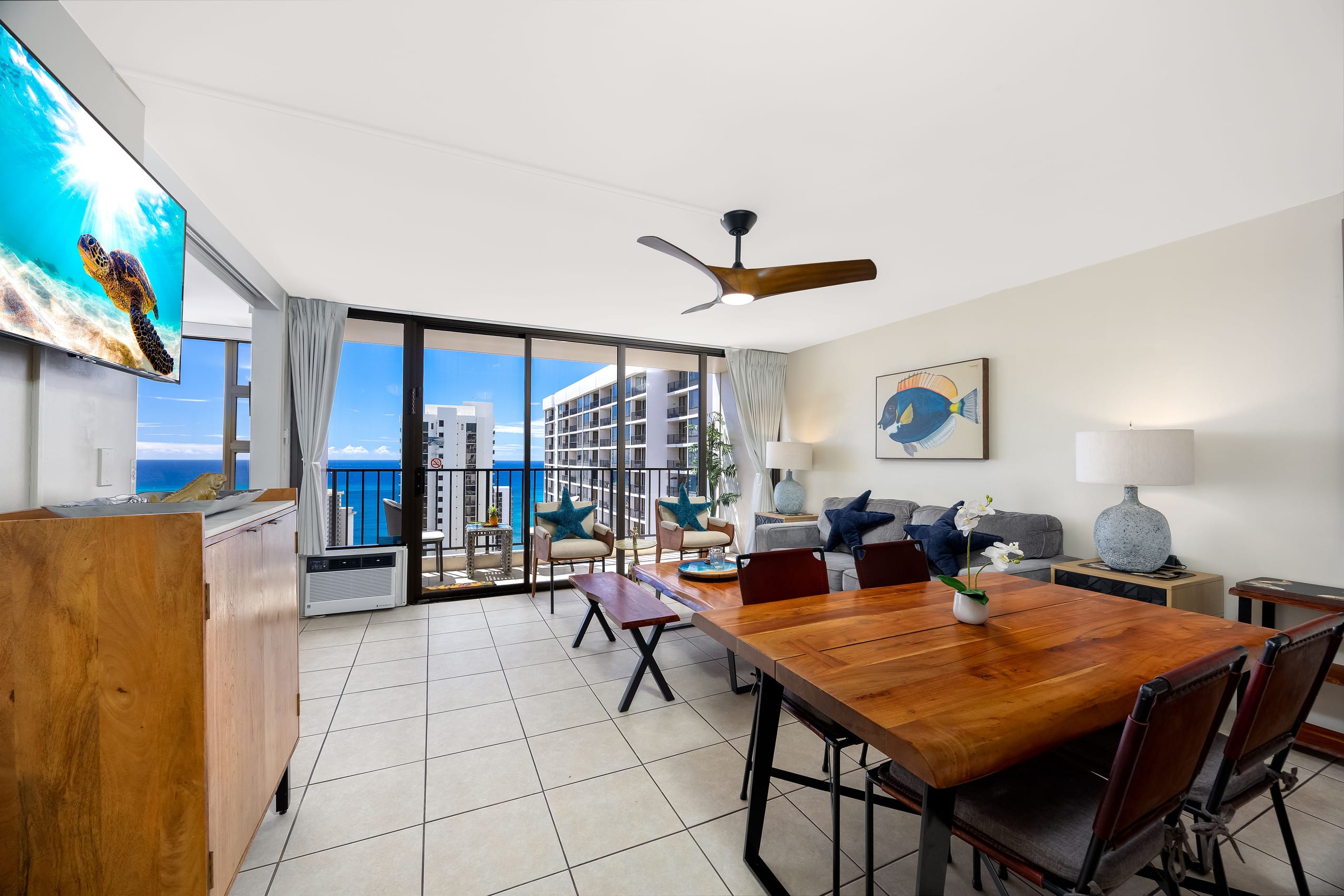 Condo in Honolulu · ★4.9 · 1 bedroom · 3 beds · 1 private bath - Image 6