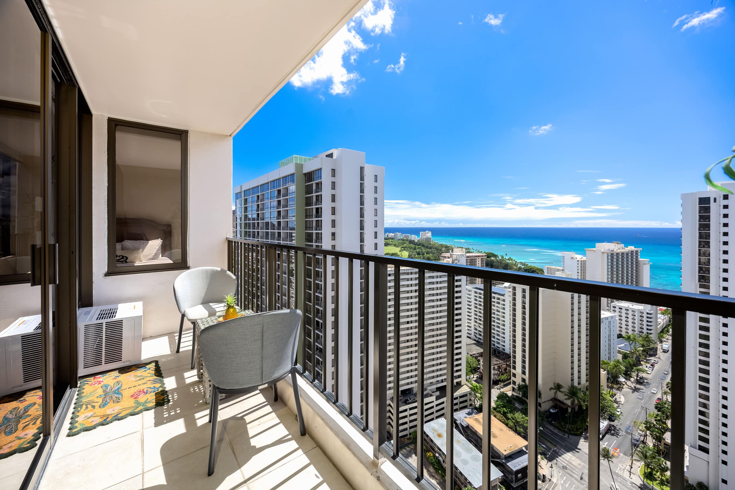 Condo in Honolulu · ★4.9 · 1 bedroom · 3 beds · 1 private bath - Image 45