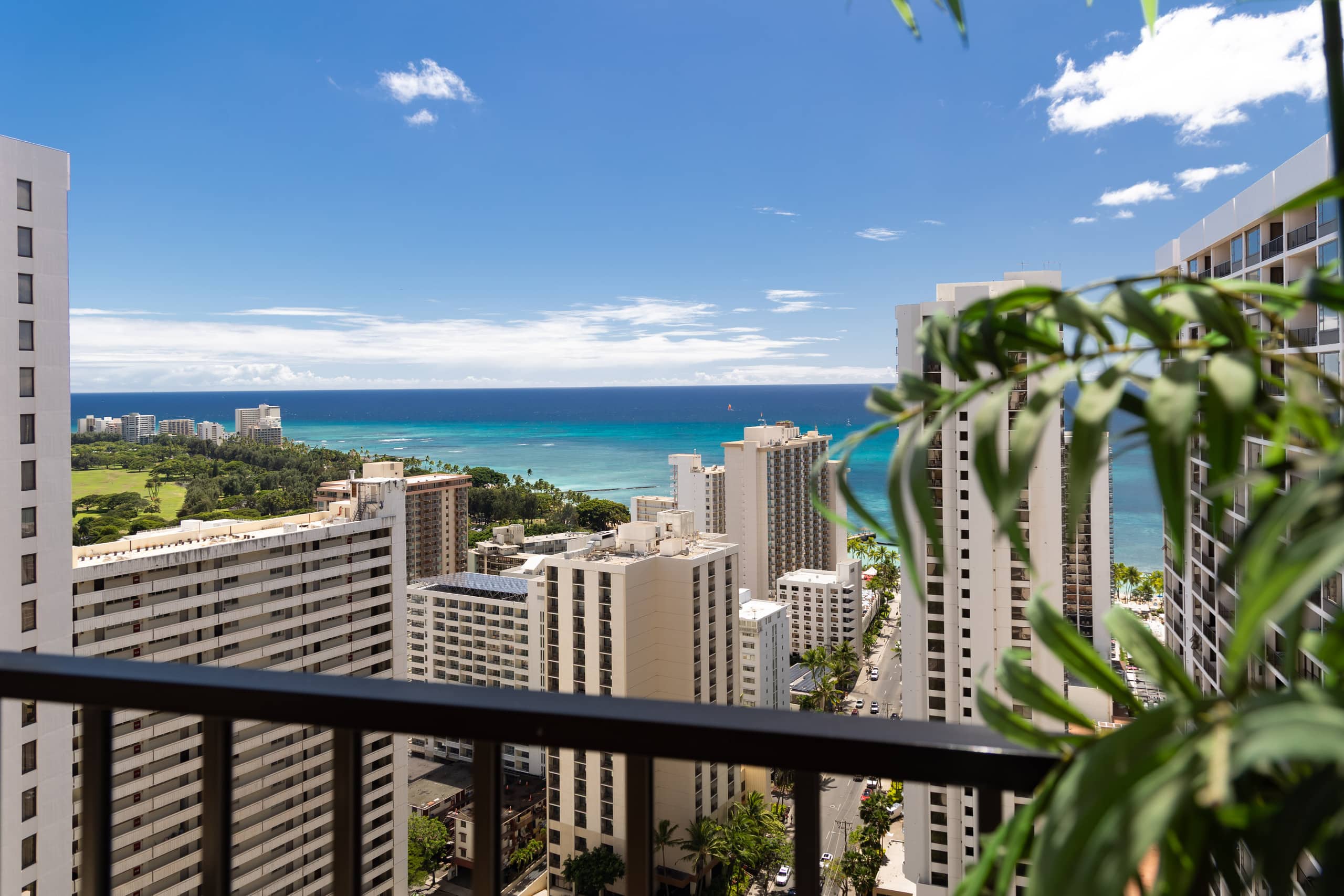 Condo in Honolulu · ★4.9 · 1 bedroom · 3 beds · 1 private bath - Image 49