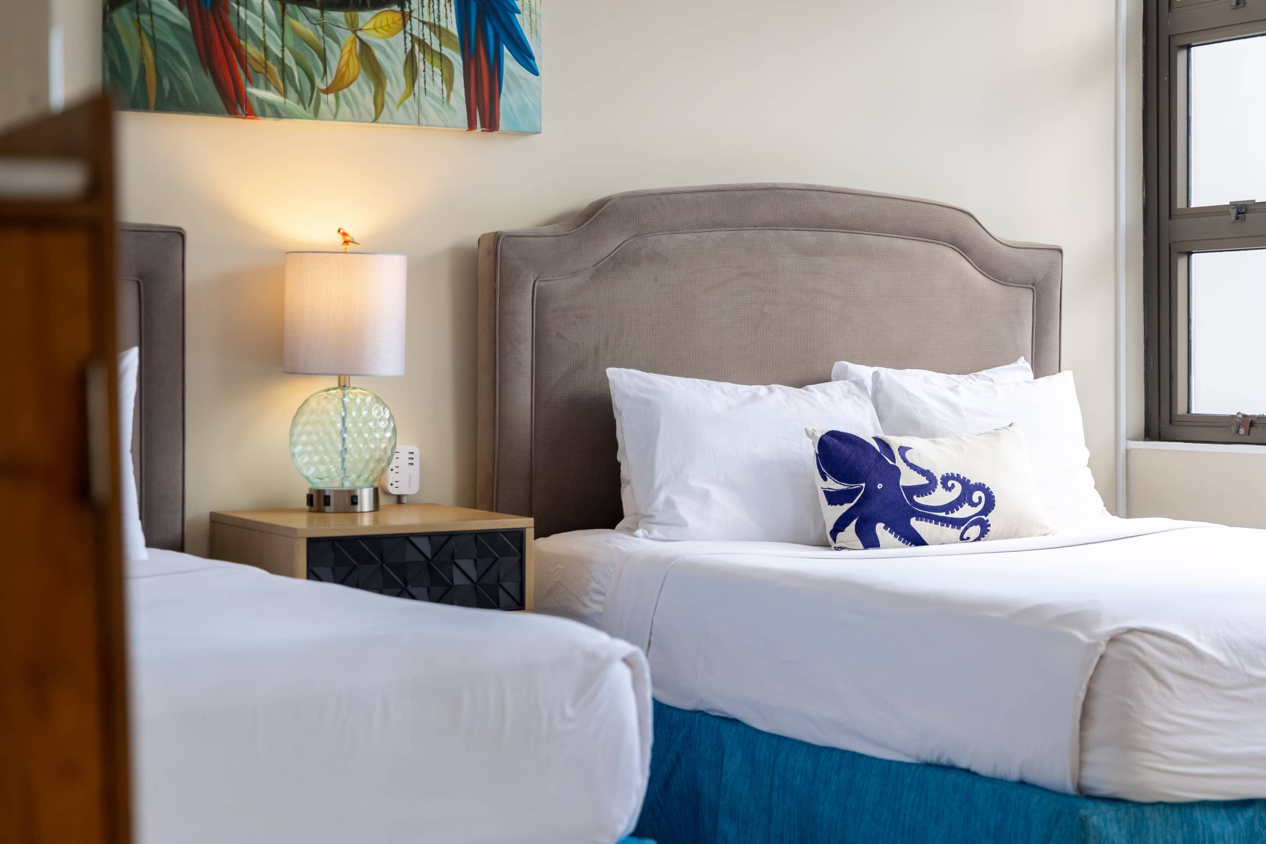 Condo in Honolulu · ★4.9 · 1 bedroom · 3 beds · 1 private bath - Image 35